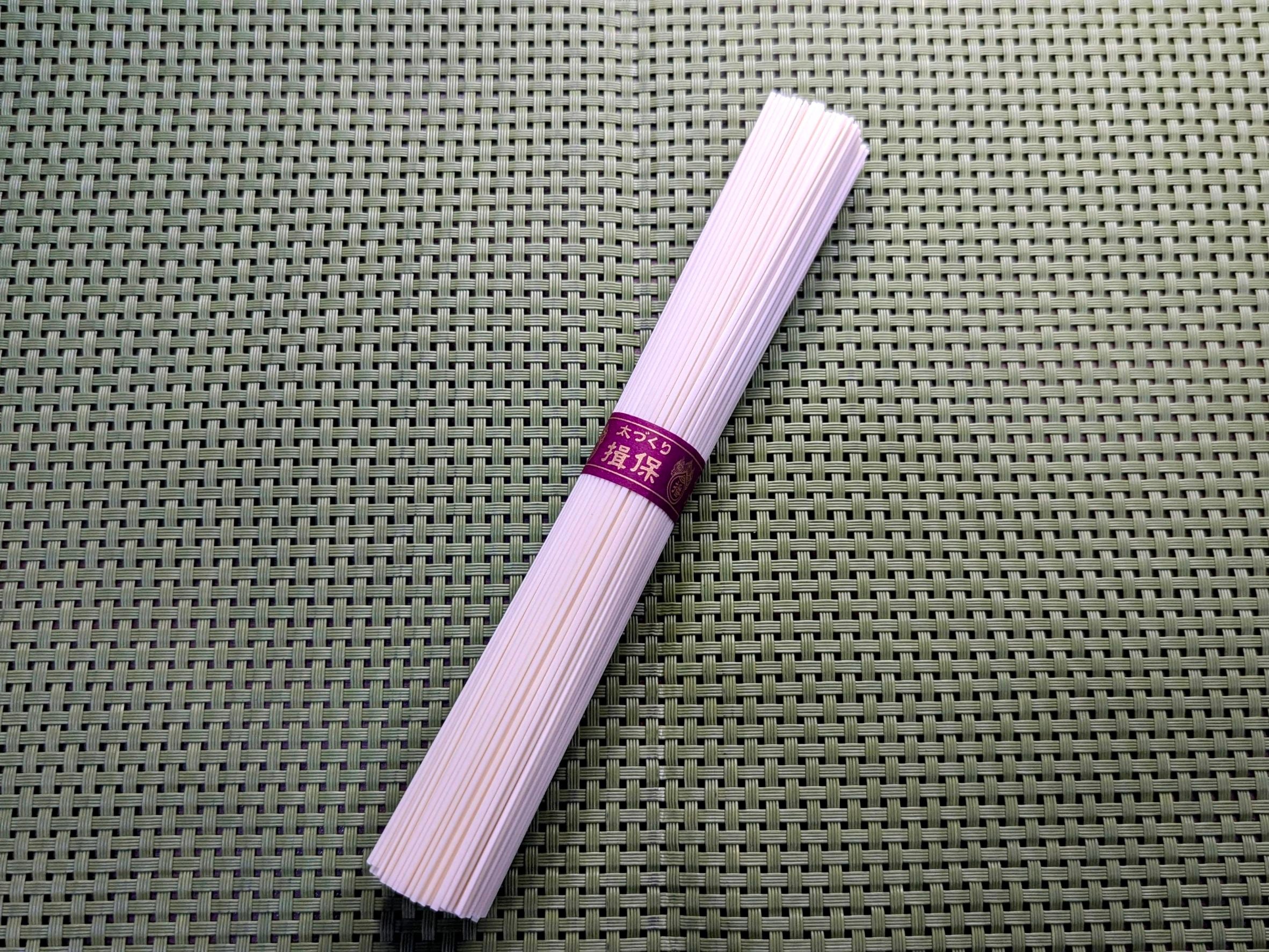 普段食べている揖保乃糸は「上級」。その上を行く「三神」「特級」とは 