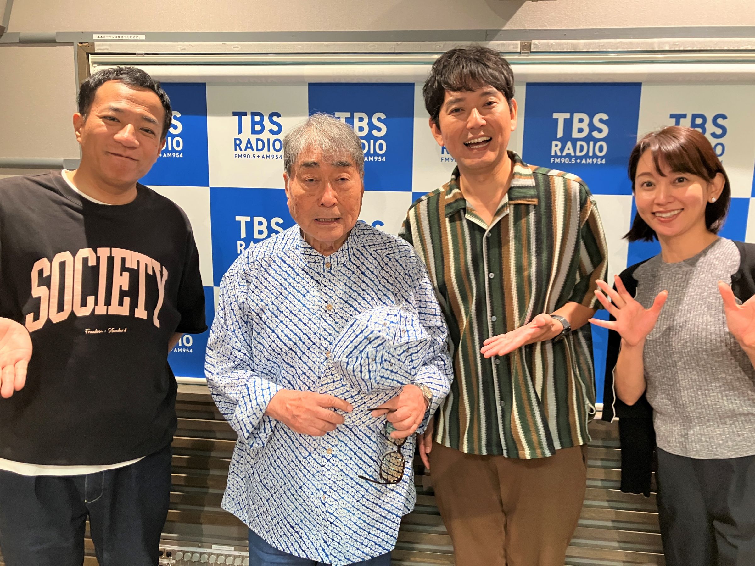 断捨離にハマった紅ゆずる「靴は2足しかない」 | 無料のアプリでラジオ