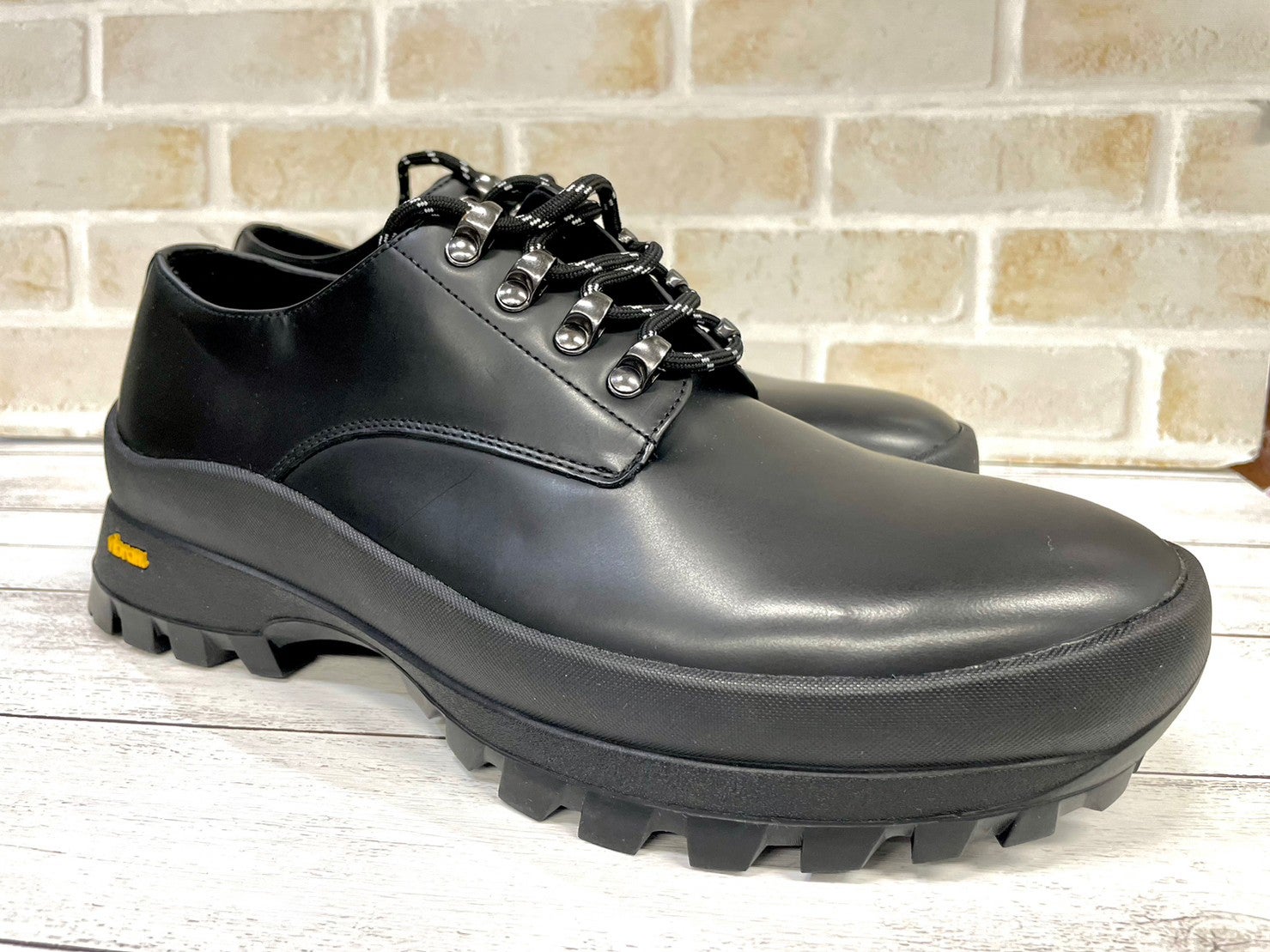 新品】40 ZARA vibram レザーチェルシーアンクルブーツ ビブラム - ブーツ