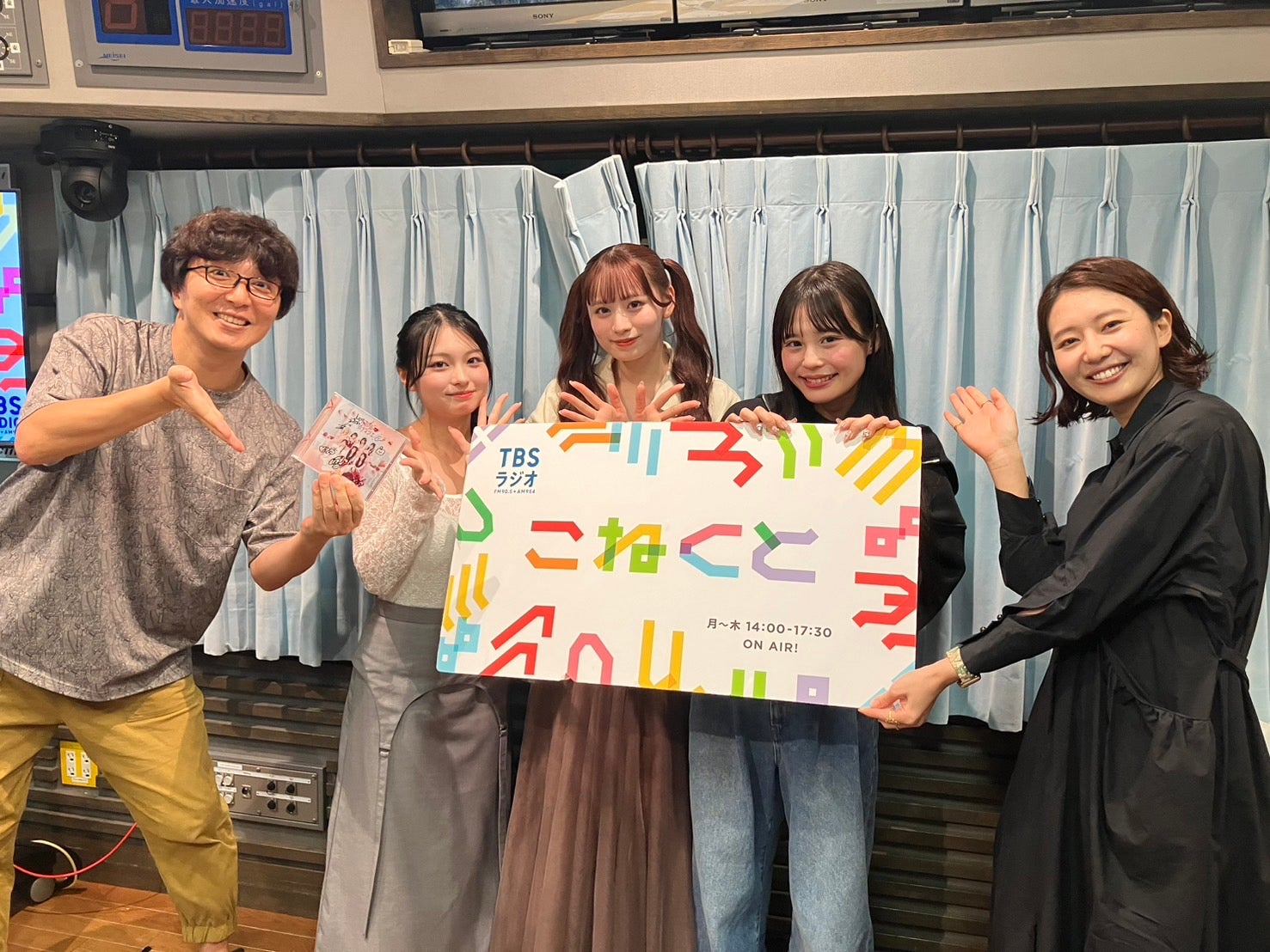 FRUITS ZIPPERの妹分、アイドルグループCANDY TUNEとこねくと