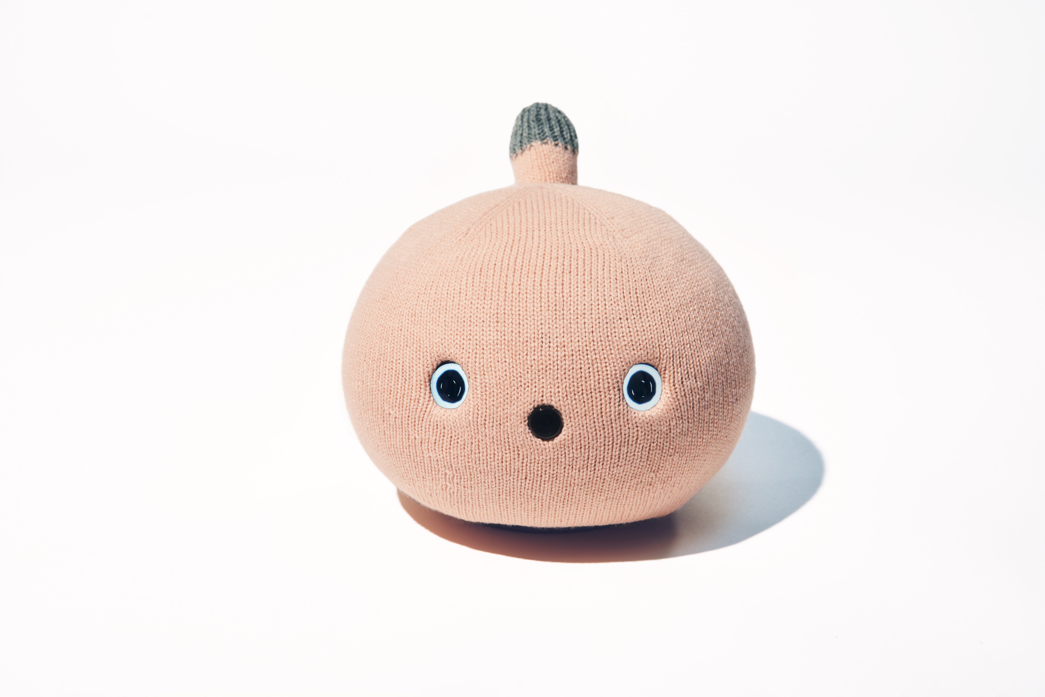 NICOBOニコボ (おしゃべりロボット) 寝言を言ったり、 オナラをしたりするロボットが最高の癒しをくれる