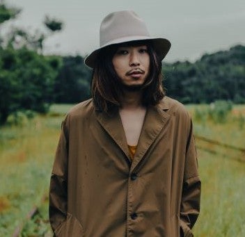 SOFFetのYoYo the “Pianoman”が披露したピアノライブがこの季節に 