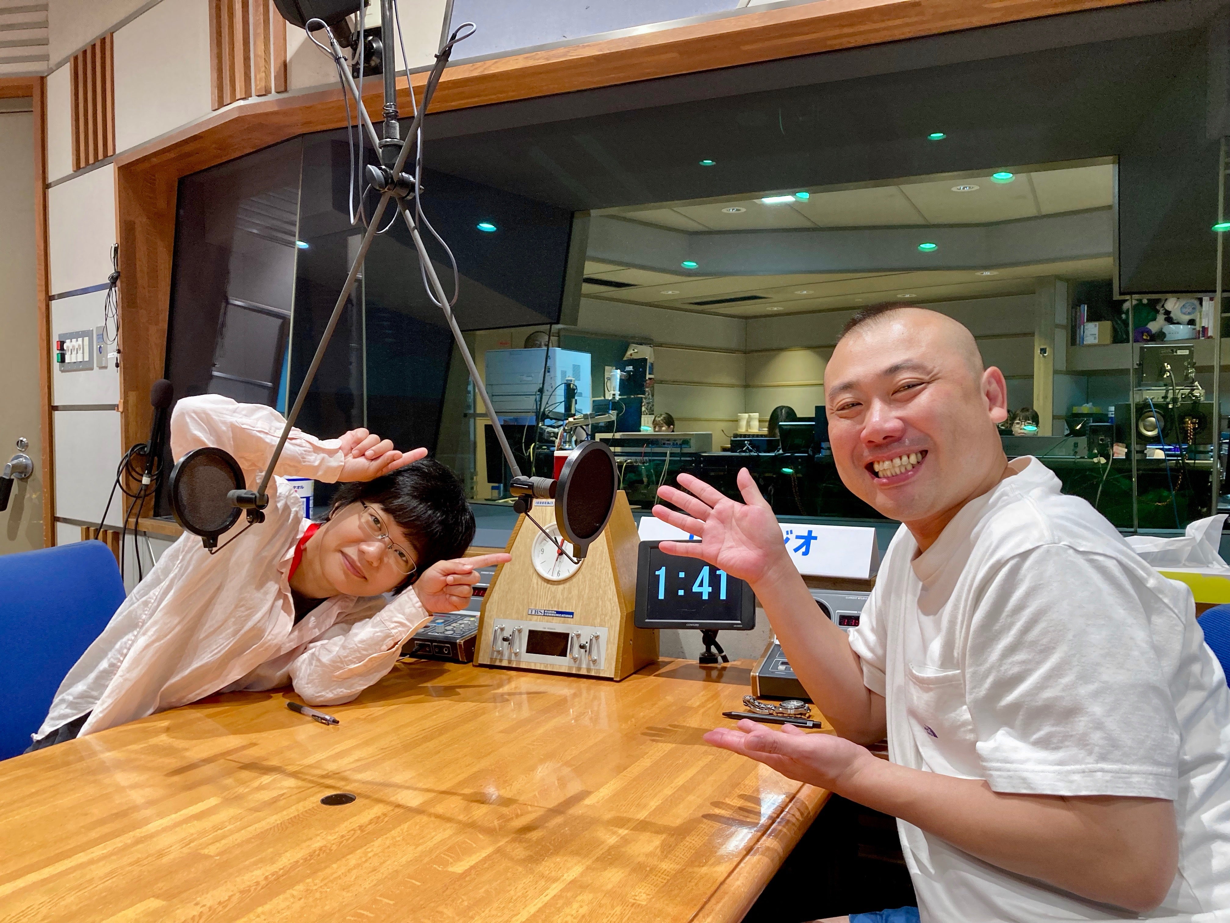 73692_ext_04_0.jpeg