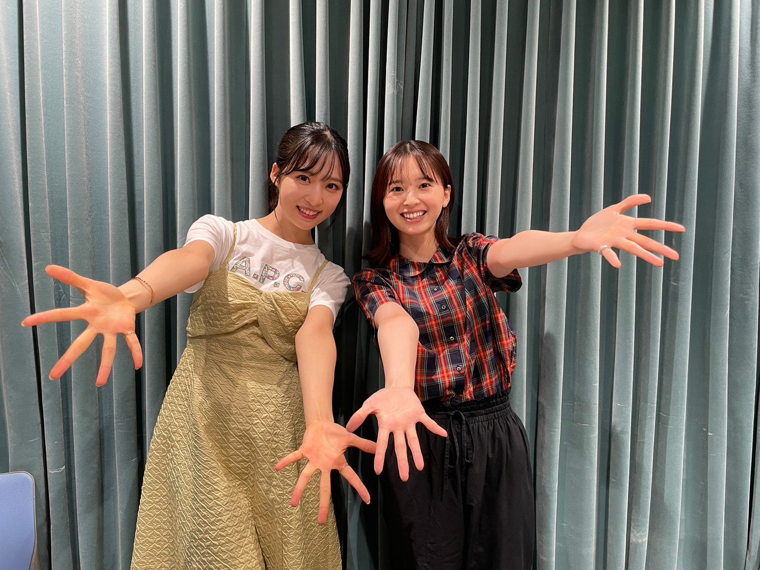 AKB 48　小栗　有以　コンプ　トランプ　パシフィコ横浜 AKB48小栗有以が初のスタイルブック『AB型の左利き』を発売！紅白への