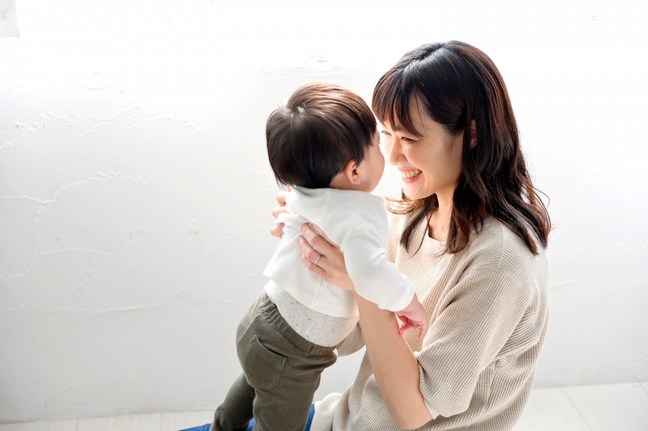 ママと子供写真 子どもは「ママ～！」と来てくれるのに、消えない孤独感。専業主婦の育児 | TBSラジオ
