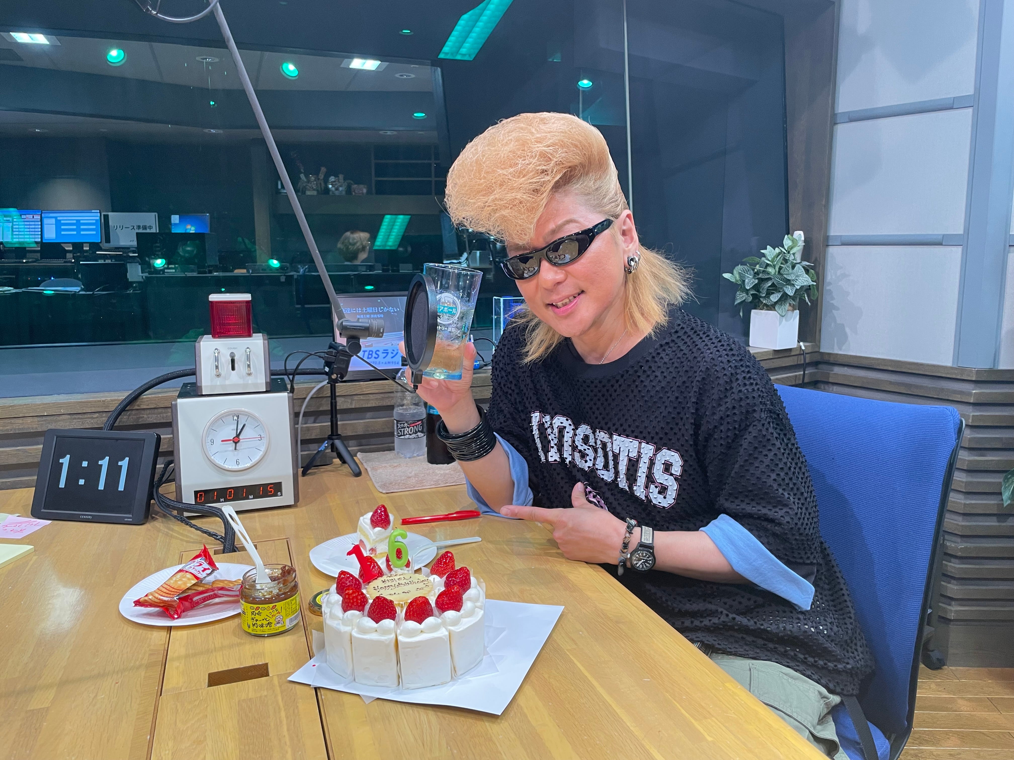 吉井和哉 TOUR 2006 THANK YOU パーカー S イエモン 吉井和哉 TOUR 2006 THANK YOU パーカー S イエモン ミュージシャン