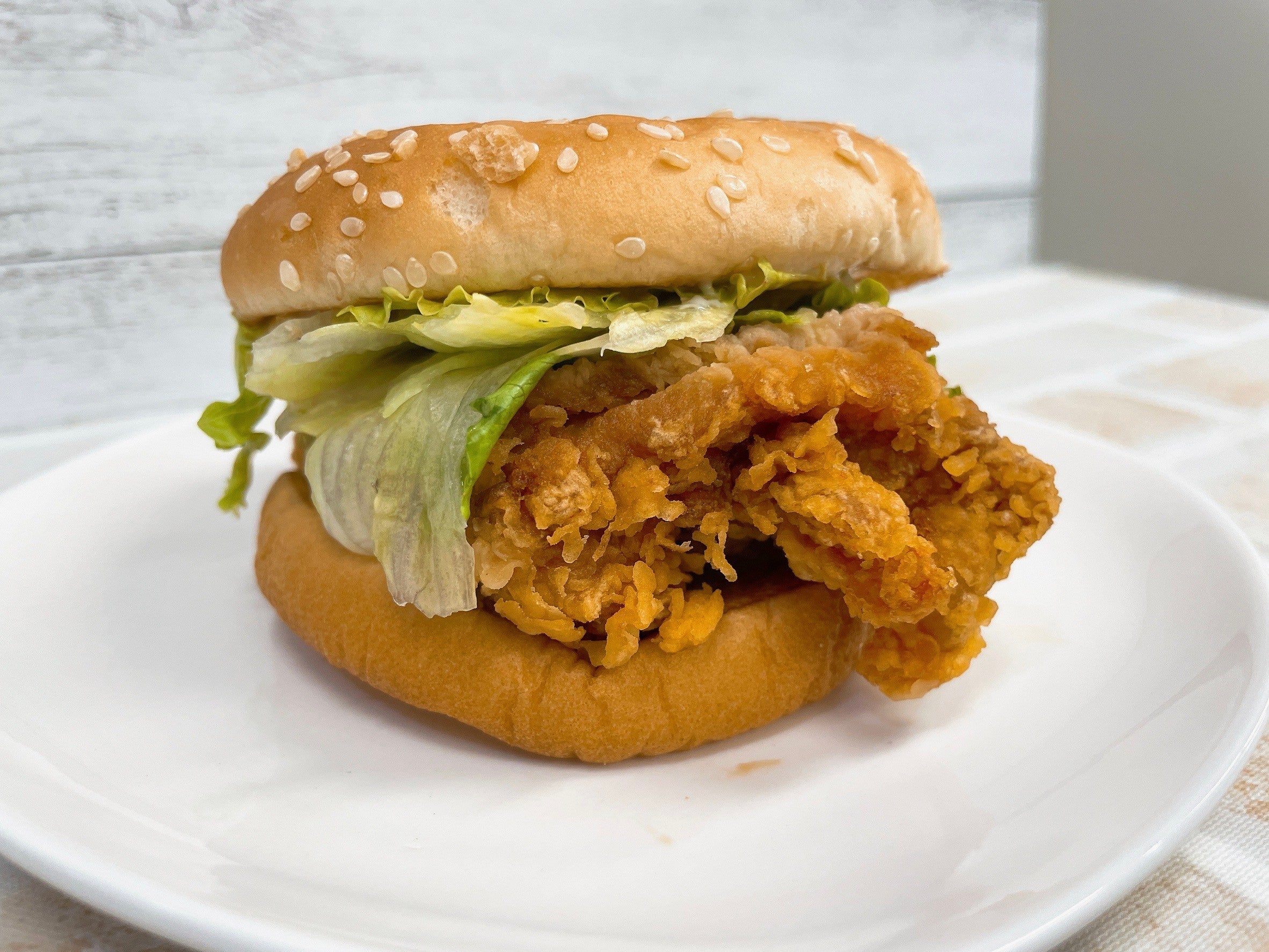 日本初上陸!!韓国ナンバー1のバーガーチェーン『マムズタッチ』の看板