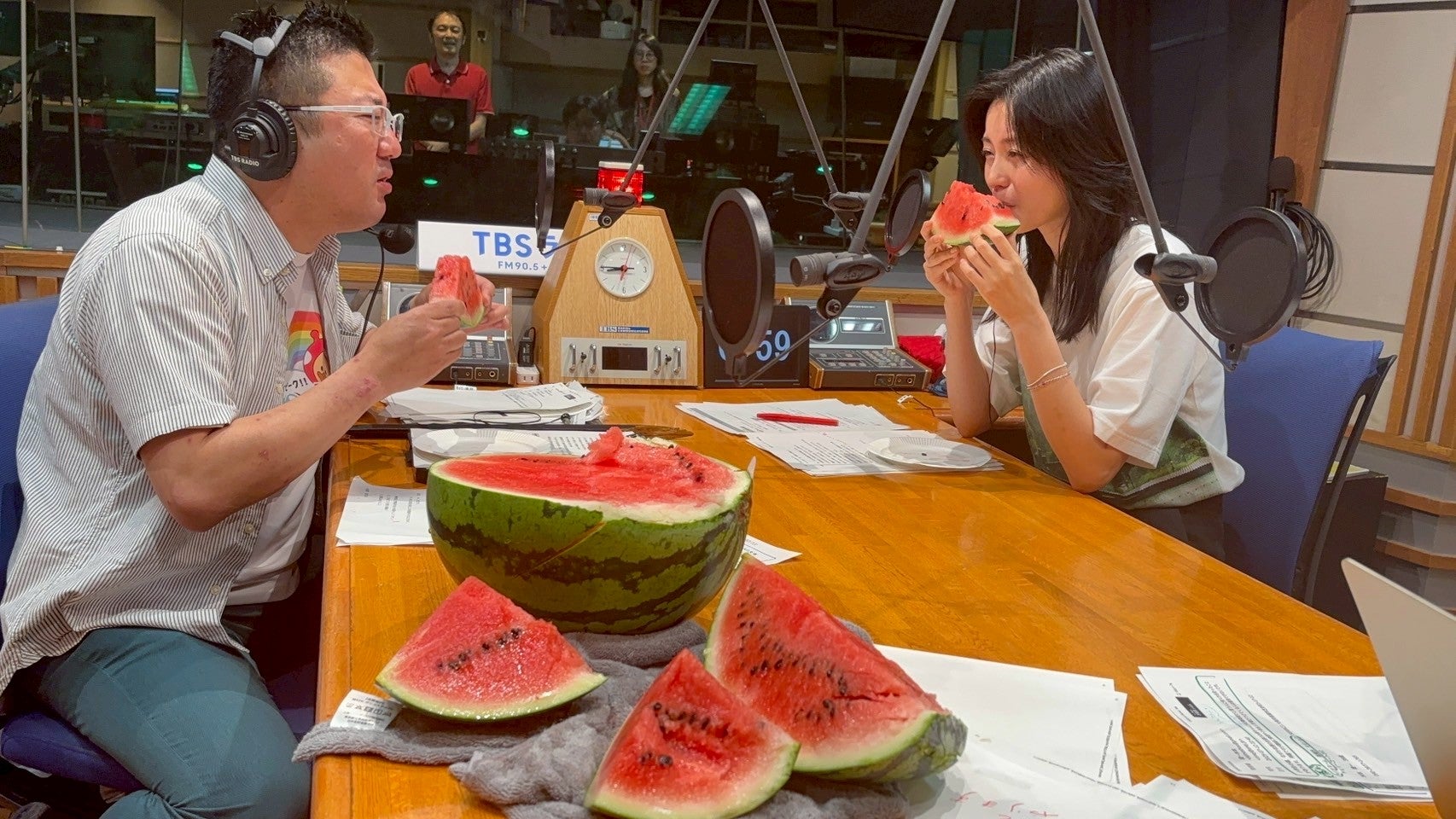 OBS大分放送の村津孝仁アナがスイカ割り実況 in 東京！まさか木刀真っ