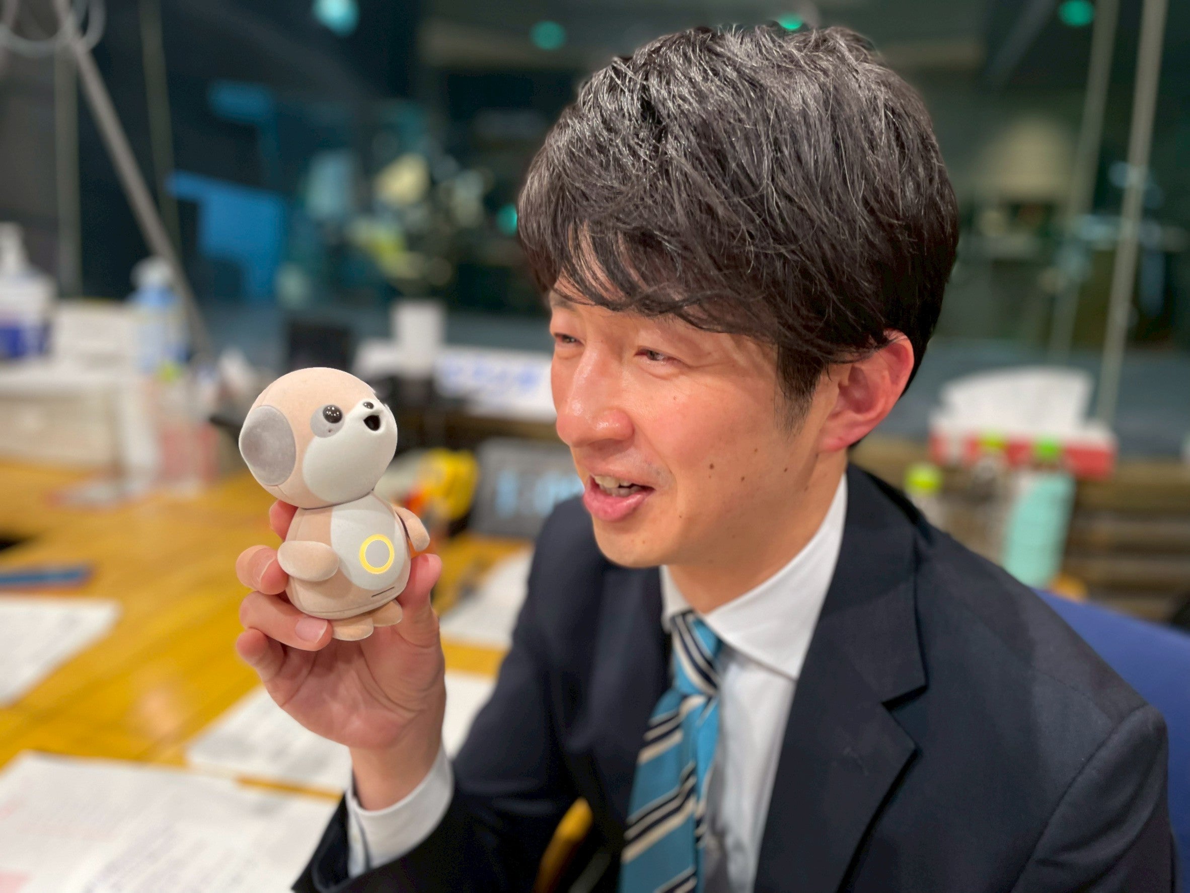 高齢者の話し相手や見守りにもお役立ち！ペットロボット最新情報 | TBS