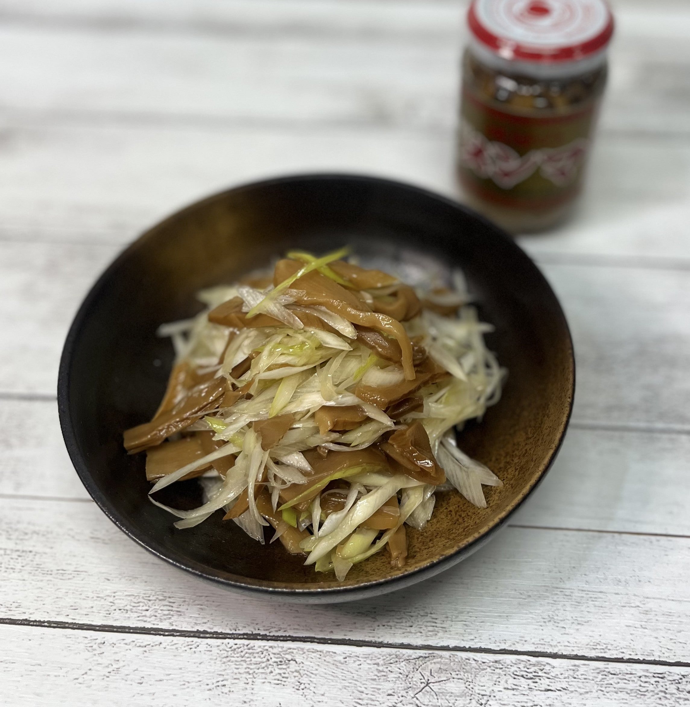 メンマの旨みが長ねぎによく馴染み、箸が止まらない美味しさ！【メンマ