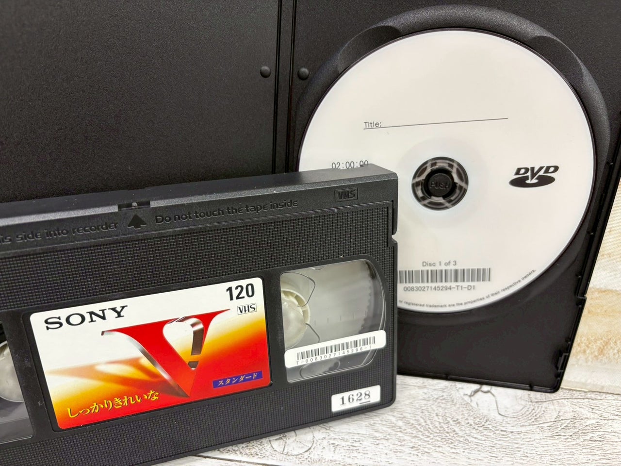あなたの思い出は大丈夫？「VHSビデオテープのダビングサービス」を今 
