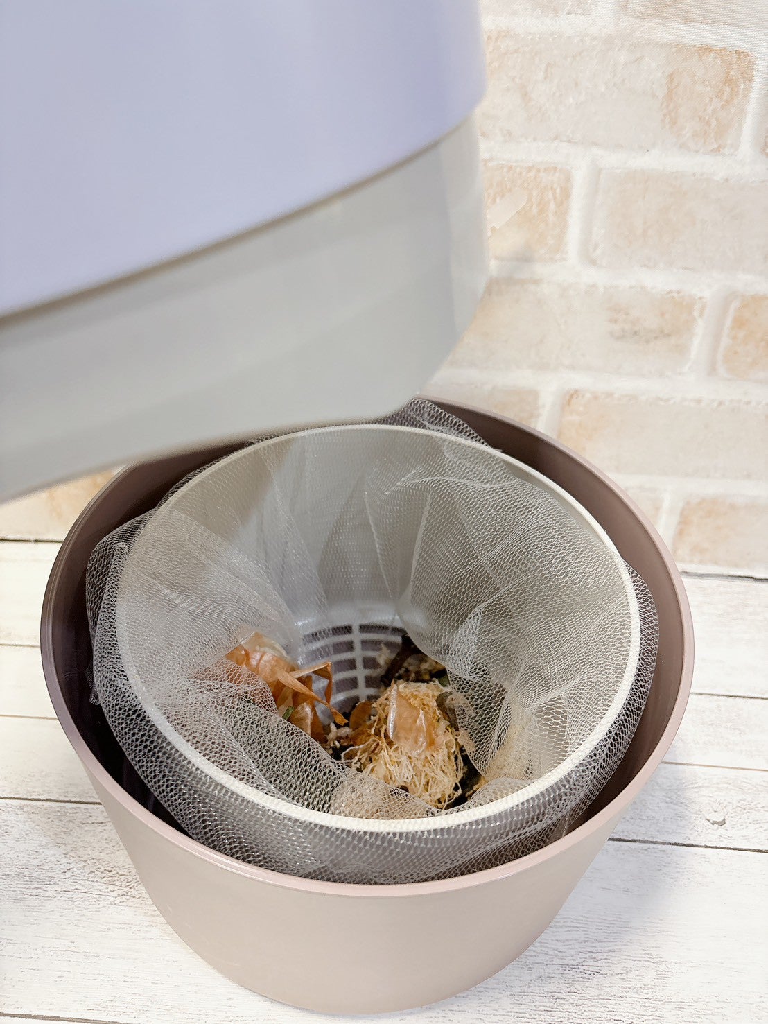 生ごみ乾燥機 生ゴミの臭いが気になる季節。「生ごみ乾燥機」で解決しませんか